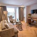 Wiese Hotel